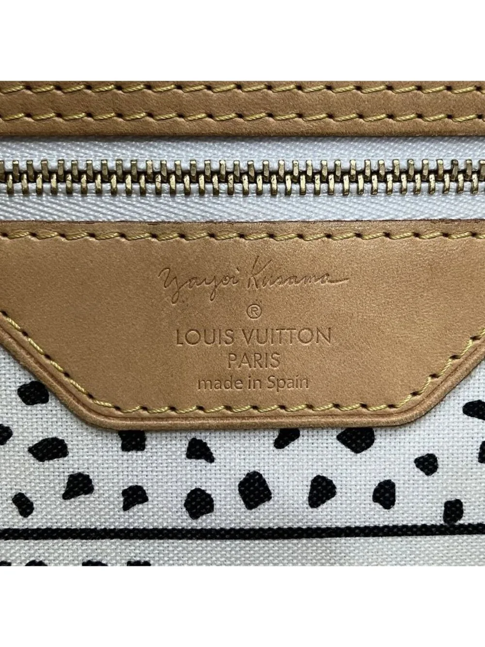 Louis Vuitton Yayoi Kusama Collaboration Neverfull MM Monogram Wave Tote Bag